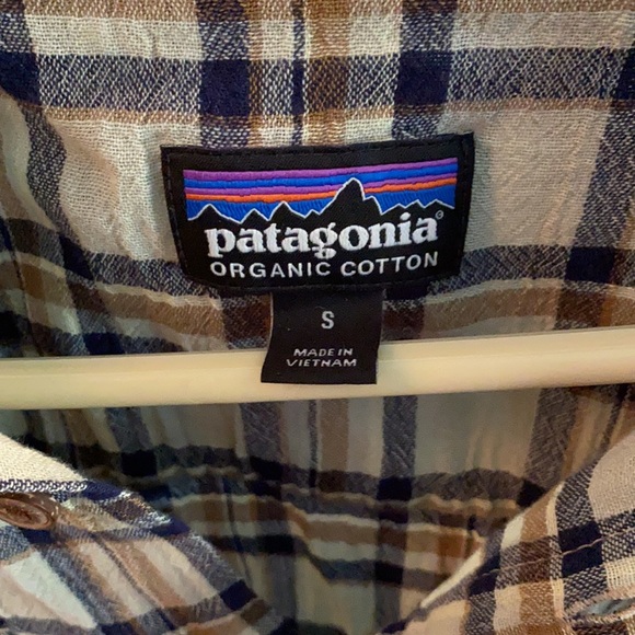Patagonia top - Picture 2 of 3